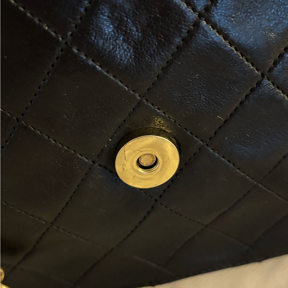 CHANEL Black single flap Quilted Shoulder Bag - Picture 7 of 17
